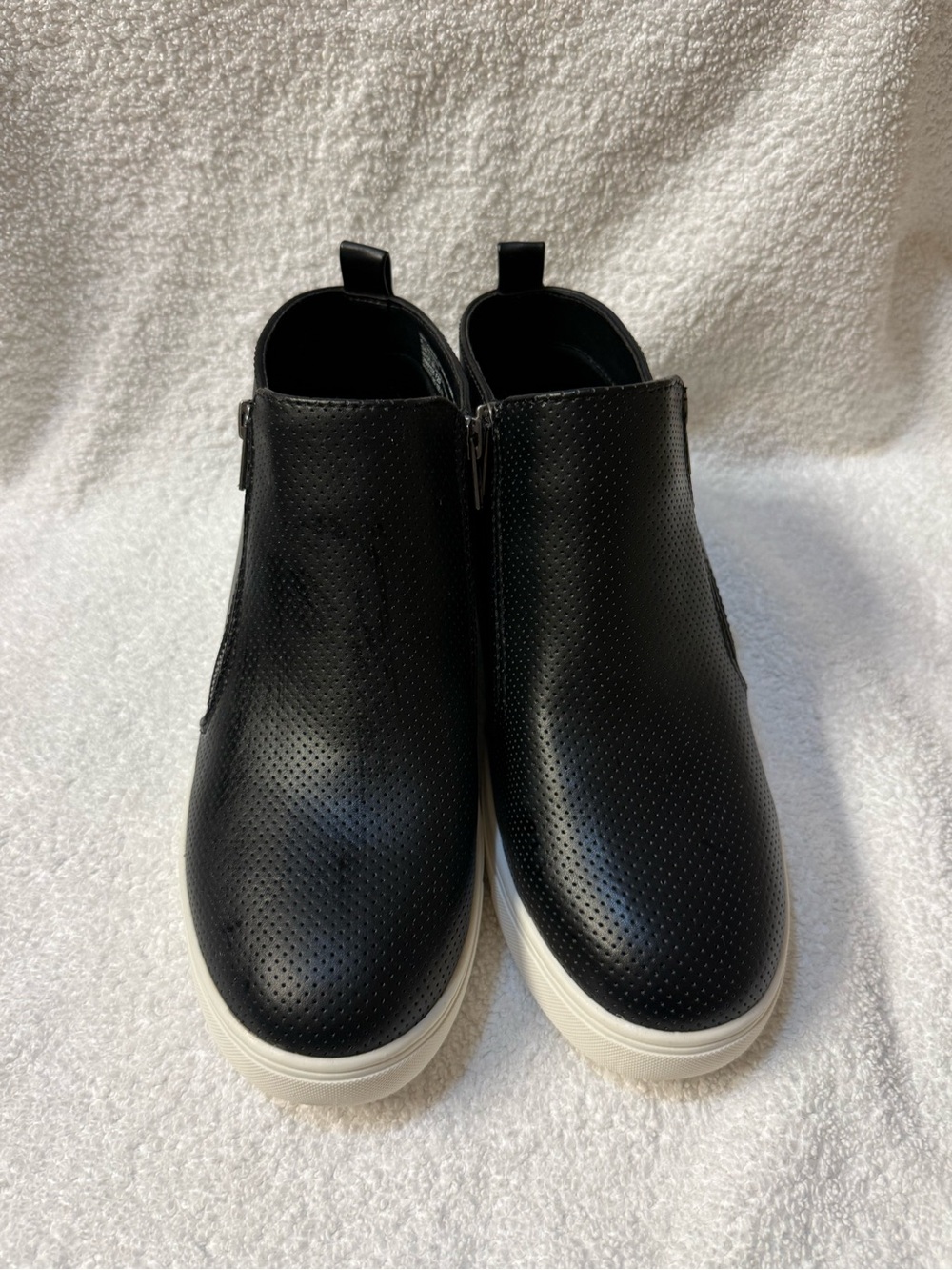 Time and Tru Black Perforated Wedge Sneakers with White Sole Size 10W